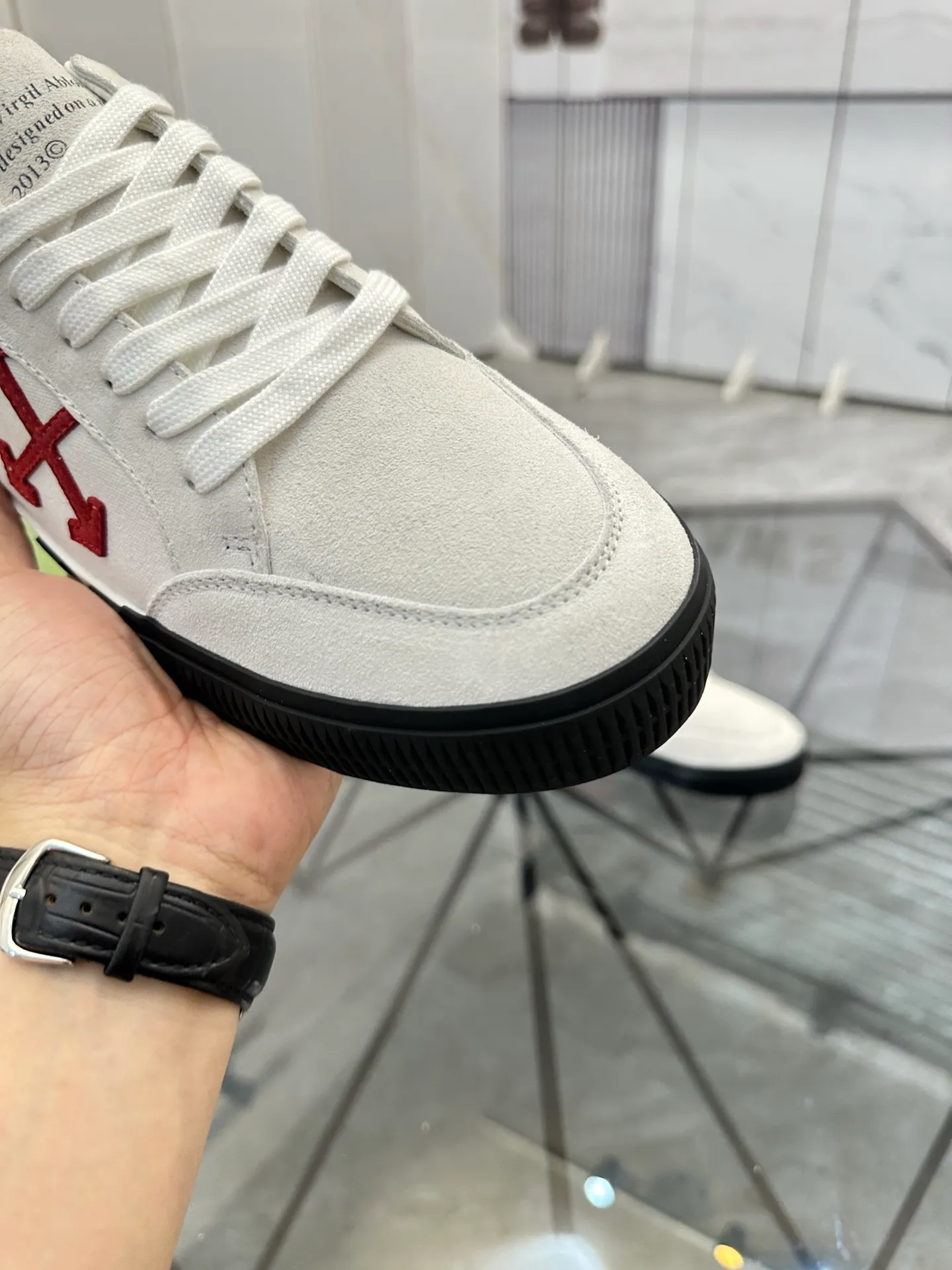 Selling men's shoes 💰: 💰P440¥ Product trademark: OFF WHITE * "OFF WHITE*" low-top casual shoes Regular size: 35-45 (can be customized to 46) Couple style Product materials: imported nubuck leather upper spliced ​​with original fabric, breathable lining, original outsole. No.: H203